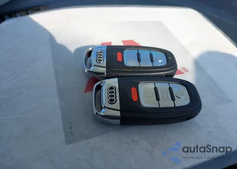 2014 Audi A4 z USA, uszkodzony, nr VIN WAUAFAFLXN040409